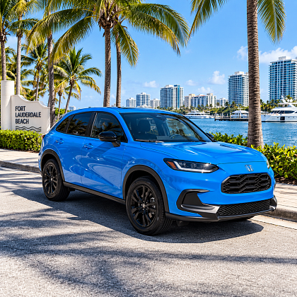 MOOV Rentals SUV rental near Fort Lauderdale Airport FLL